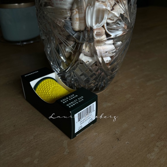 Starbucks Hawaii Pineapple Studded Keychain - Picture 3 of 3